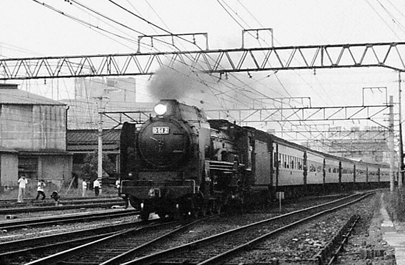 D512