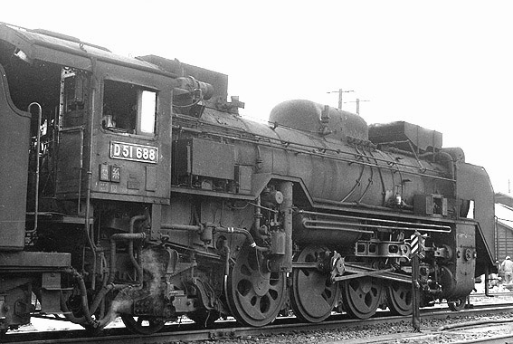 D51688