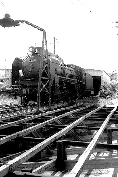 D512
