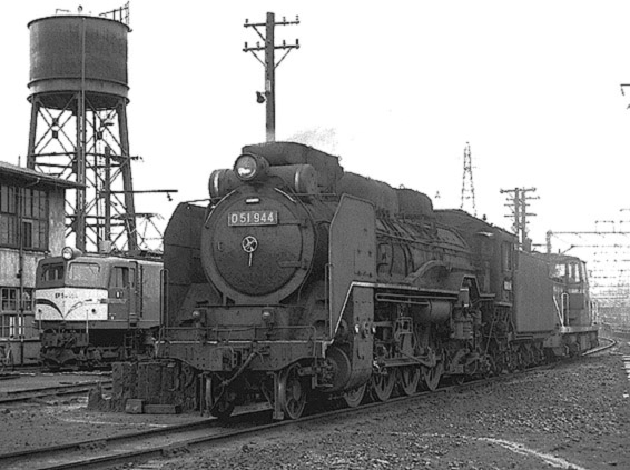 D51944